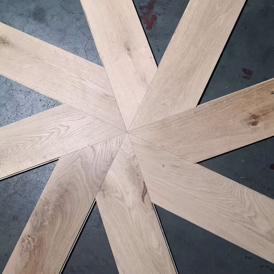 Grade Abcd Big Size Chevron Wooden Floor Tile Oak Hard Wood Engineered Parquet Flooring